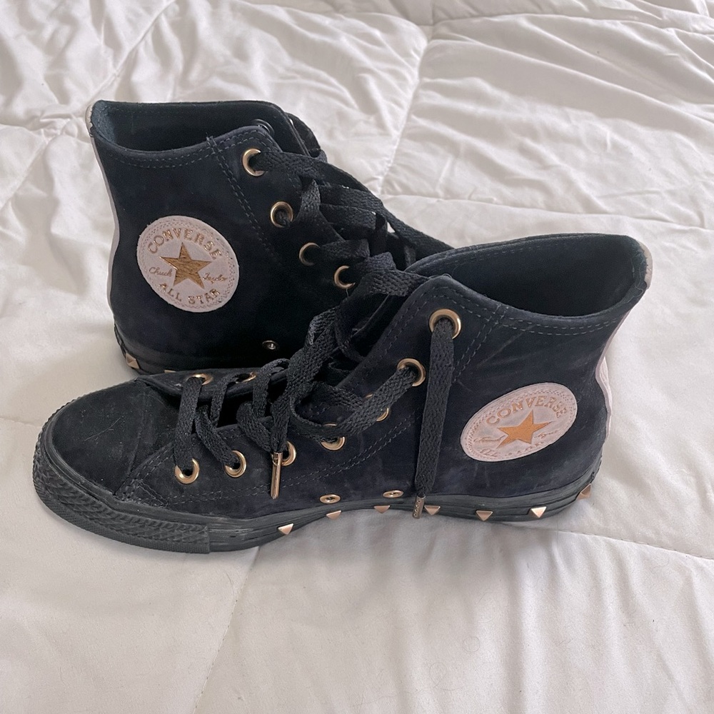 Converse All Star High Tops. Size 7.5 (Women’s)